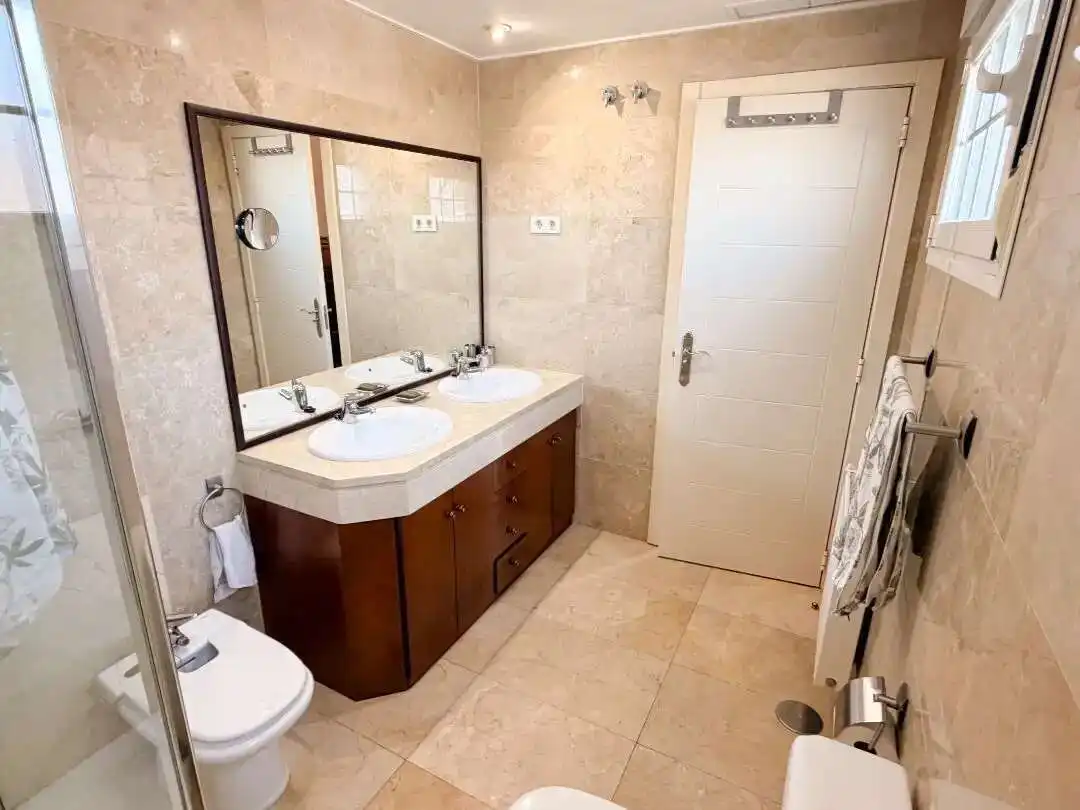 Detached house with terrace for sale in Fuencarral - El Pardo, imagen 17