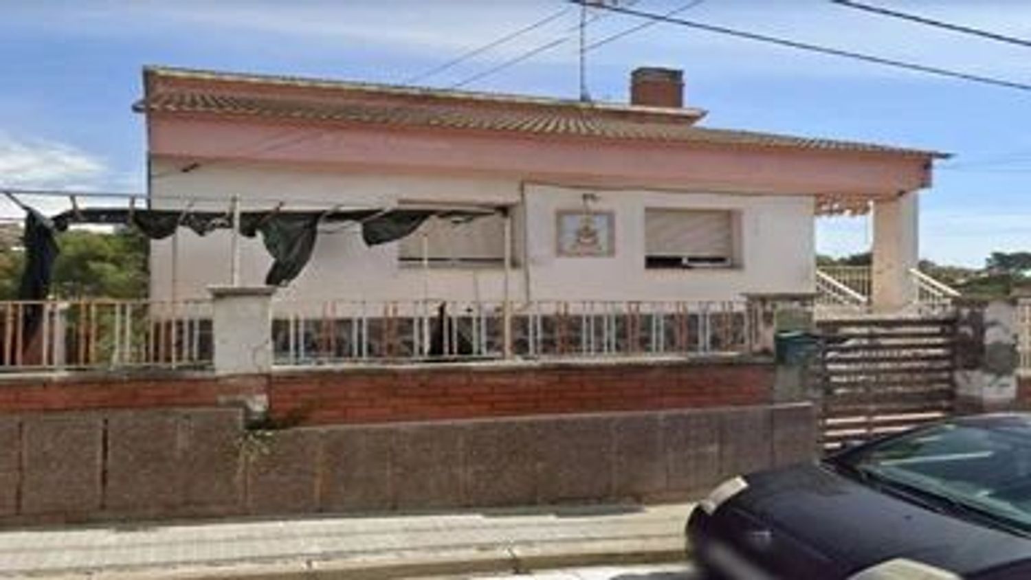 Exterior view of Single-family semi-detached for sale in Rubí