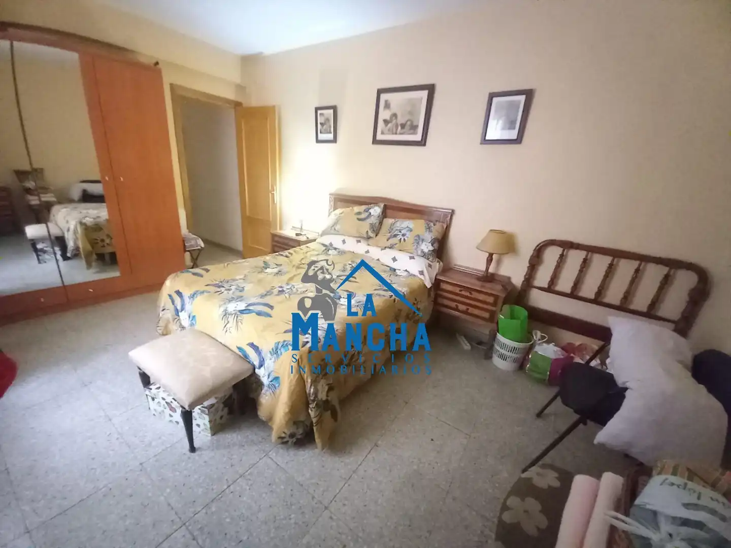 Habitación de Piso en venta en Albacete con Balcón