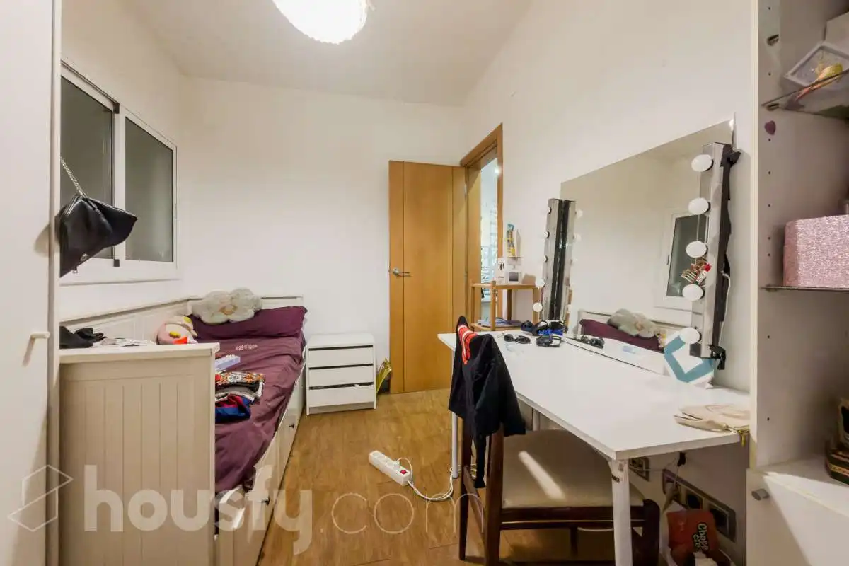 Bedroom of Flat for sale in El Prat de Llobregat  with Air Conditioner, Heating and Terrace