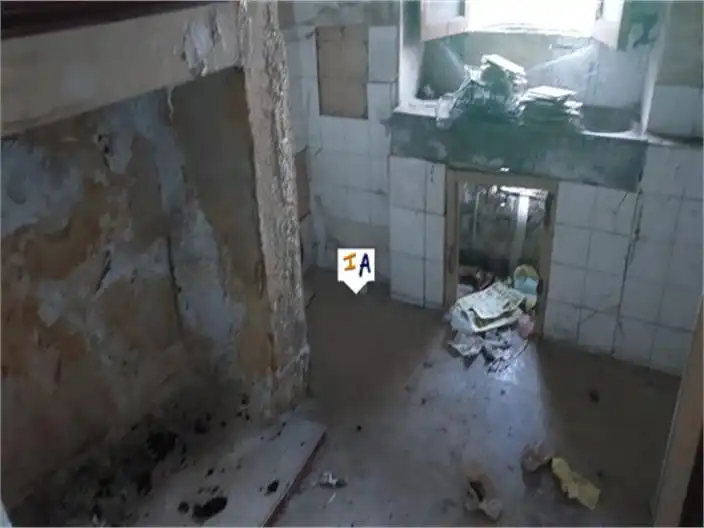 Casa adosada en venta en Castillo de Locubín con Internet