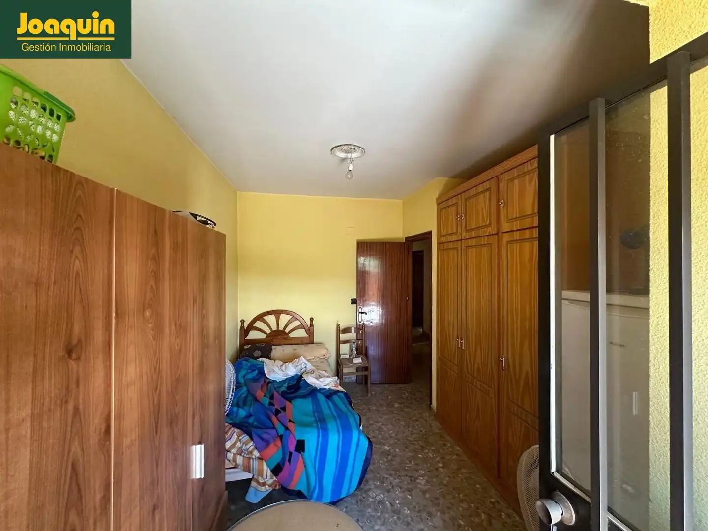Schlafzimmer von Wohnung zum Verkauf in Córdoba mit Klimaanlage, Terrasse und Abstellraum