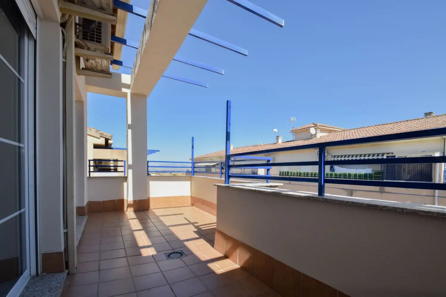 Terrasse von Dachboden zum Verkauf in Las Gabias mit Klimaanlage, Terrasse und Gemeinschaftspool