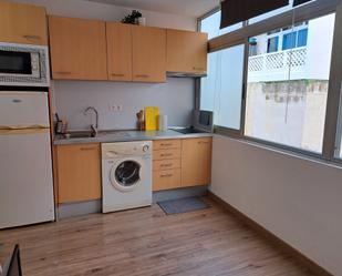 Cuina de Apartament en venda en Puerto de la Cruz amb Moblat i Piscina comunitària
