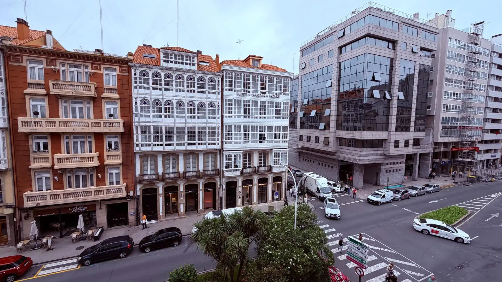 Vista exterior de Oficina de lloguer en A Coruña Capital 