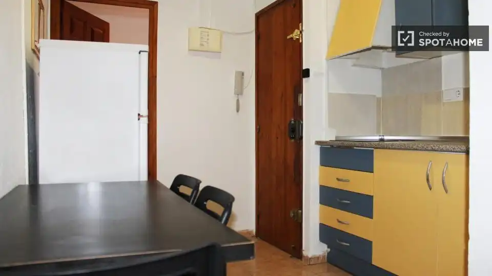 Habitació a Sant Gervasi- Galvany