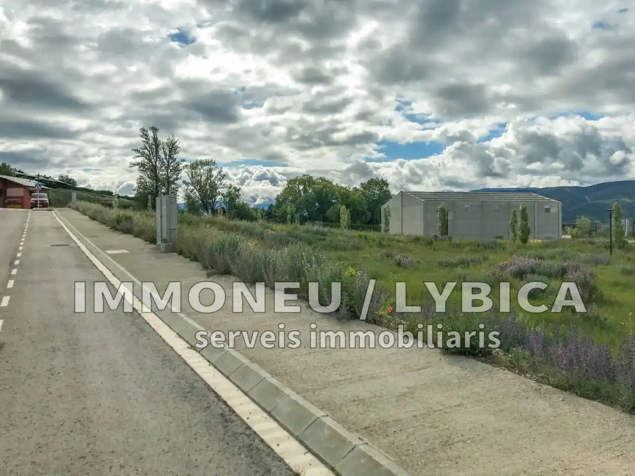 Terreno industrial en venta en Bolvir
