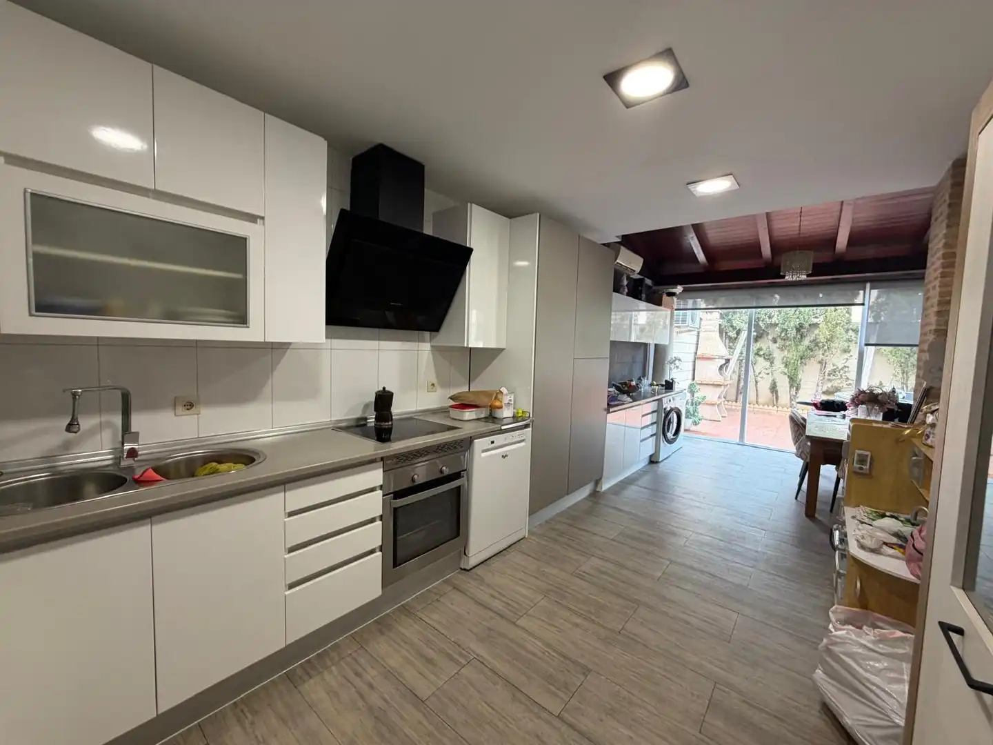 Cocina de Casa adosada en venta en Quintanar de la Orden con Aire acondicionado, Calefacción y Jardín privado
