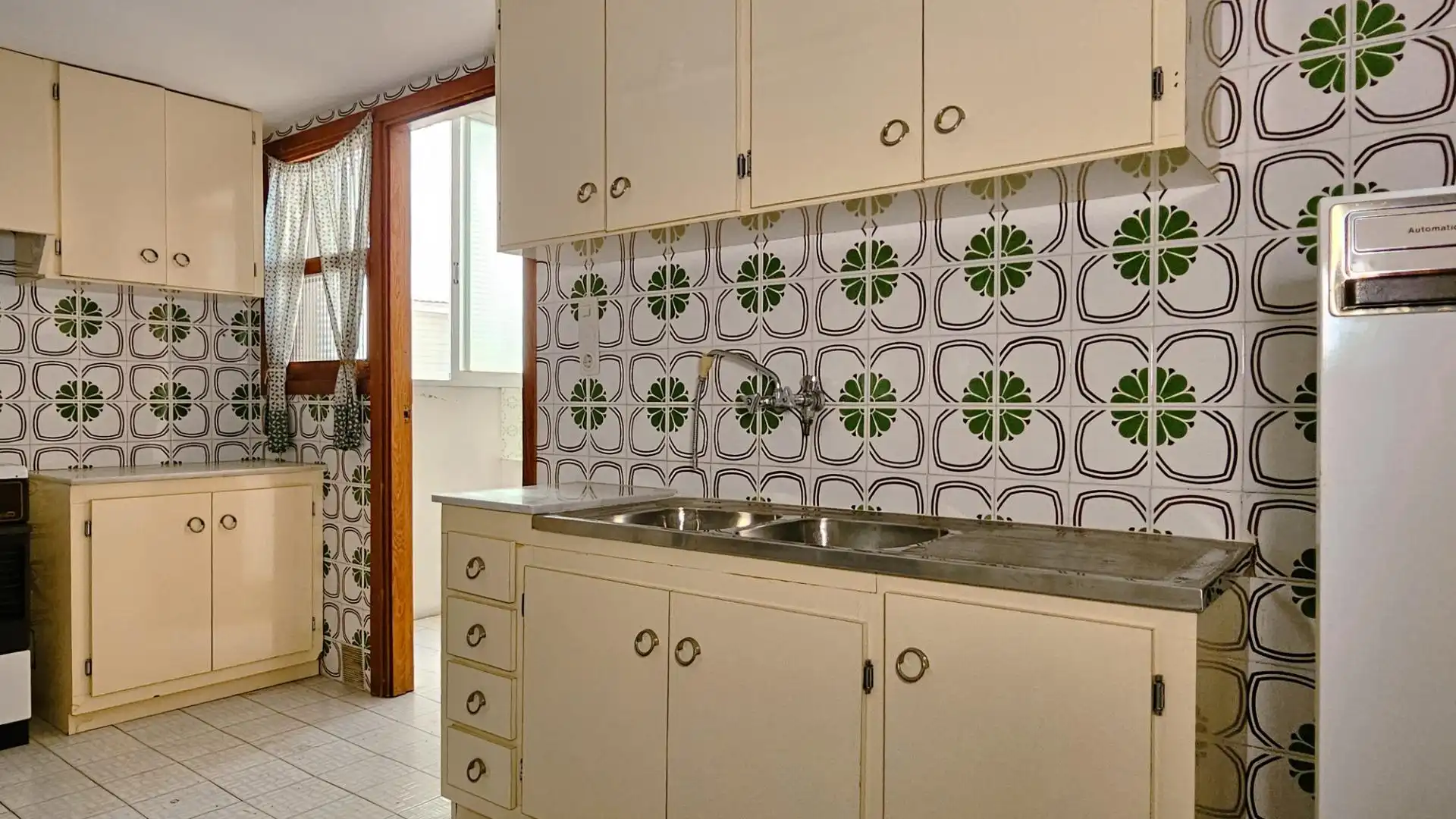 Kitchen of Flat for sale in Gandia  with Storage room and Balcony