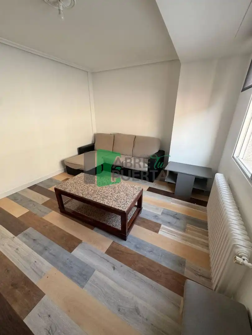 Piso de alquiler en Ourense Capital  con Calefacción y Amueblado