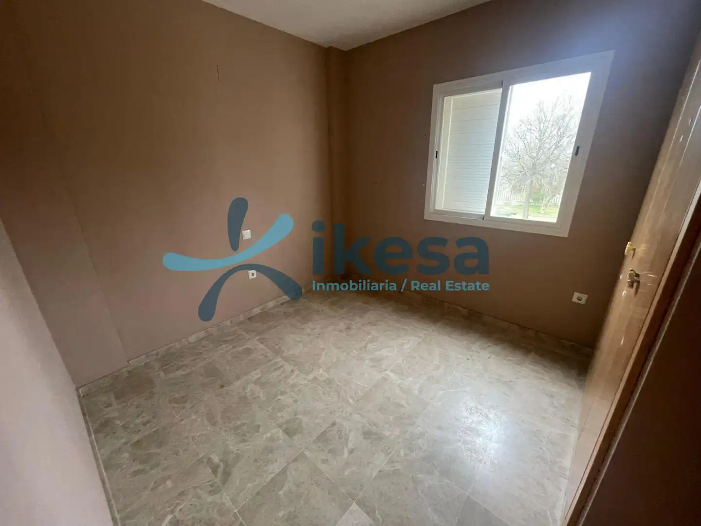 Habitación de Casa adosada en venta en Castilleja de la Cuesta con Aire acondicionado