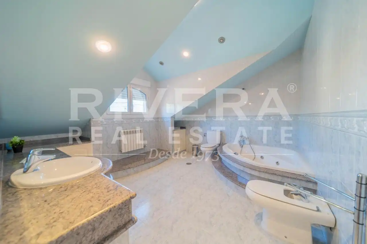 Baño de Casa o chalet en venta en A Illa de Arousa  con Calefacción