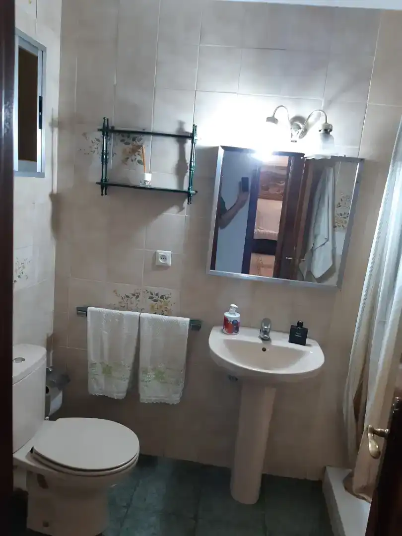 Baño de Piso para compartir en L'Olivereta
