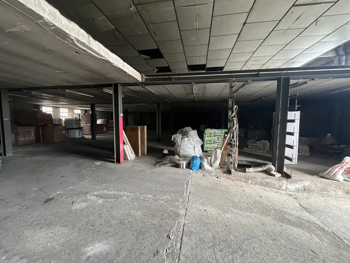 Fabrikhallen zur Miete in Sallent