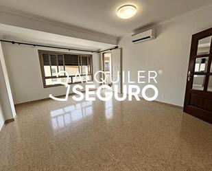 Exterior view of Flat to rent in  Valencia Capital  with Air Conditioner