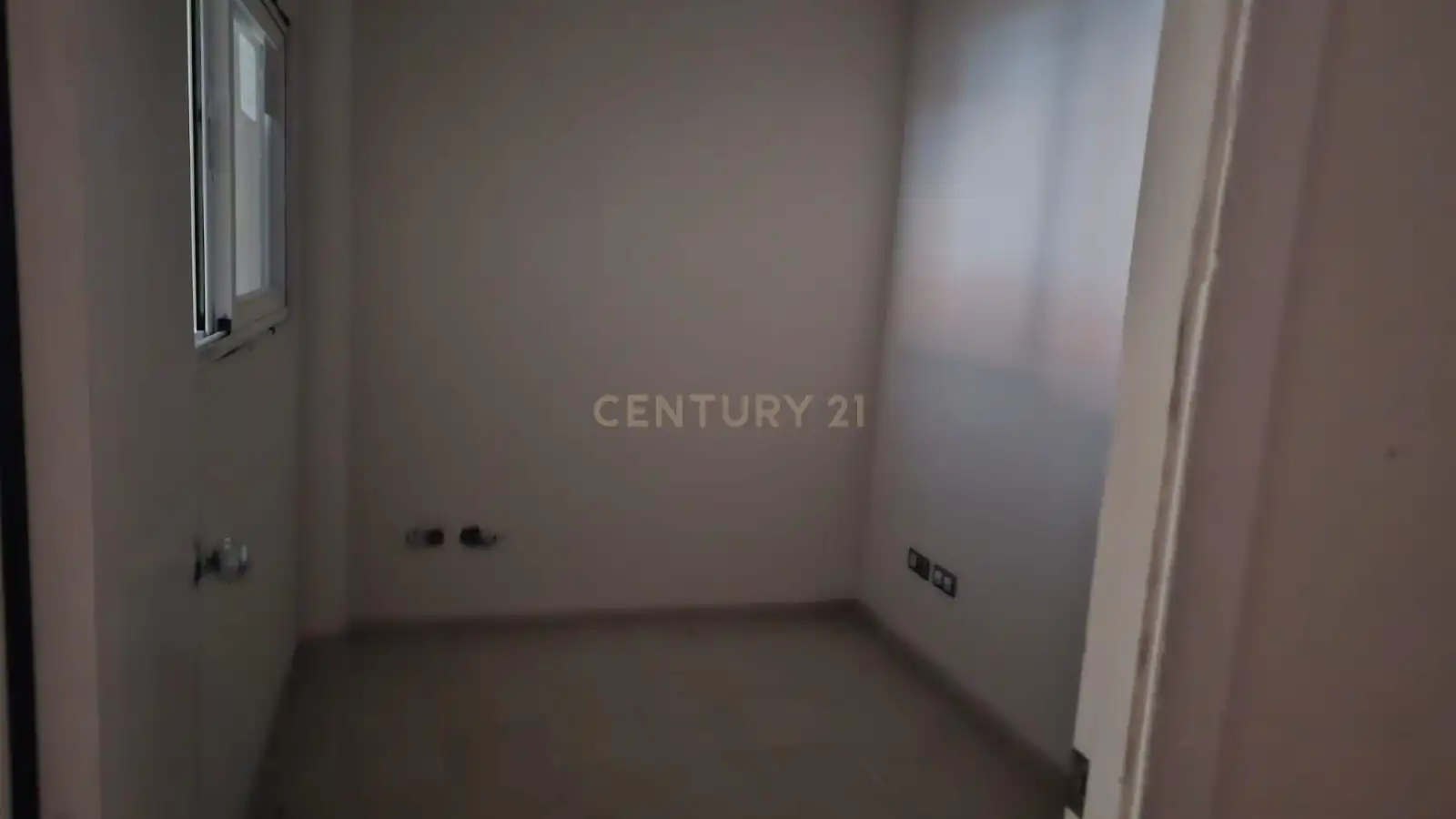 Local comercial en venda a Carrer de Can Murtra, 44, La Florida, Spain, imagen 3