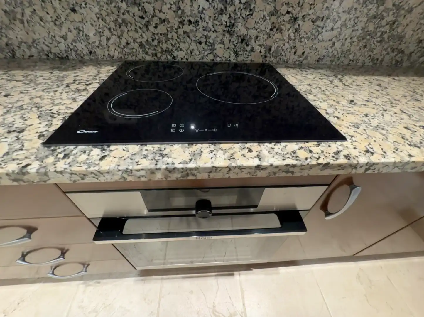 Cuina de Apartament de lloguer en Benahavís amb Aire condicionat, Calefacció i Terrassa