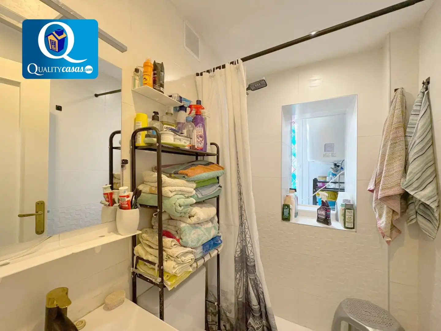 Baño de Apartamento en venta en Alicante / Alacant con Aire acondicionado y Balcón