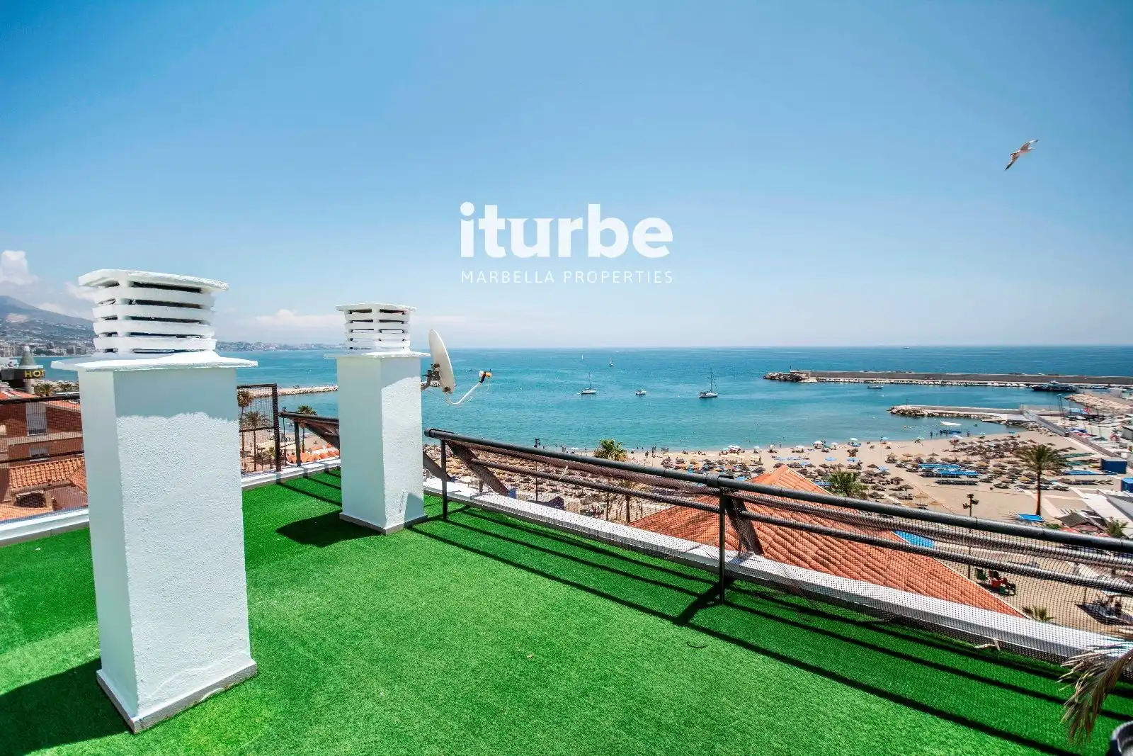 Terrasse von Dachboden zur Miete in Fuengirola mit Klimaanlage, Terrasse und Möbliert