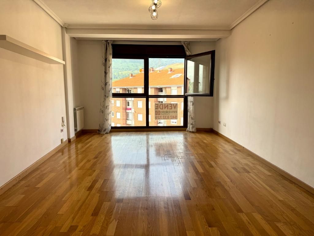 Bedroom of Flat for sale in Los Corrales de Buelna   with Heating, Parquet flooring and Terrace