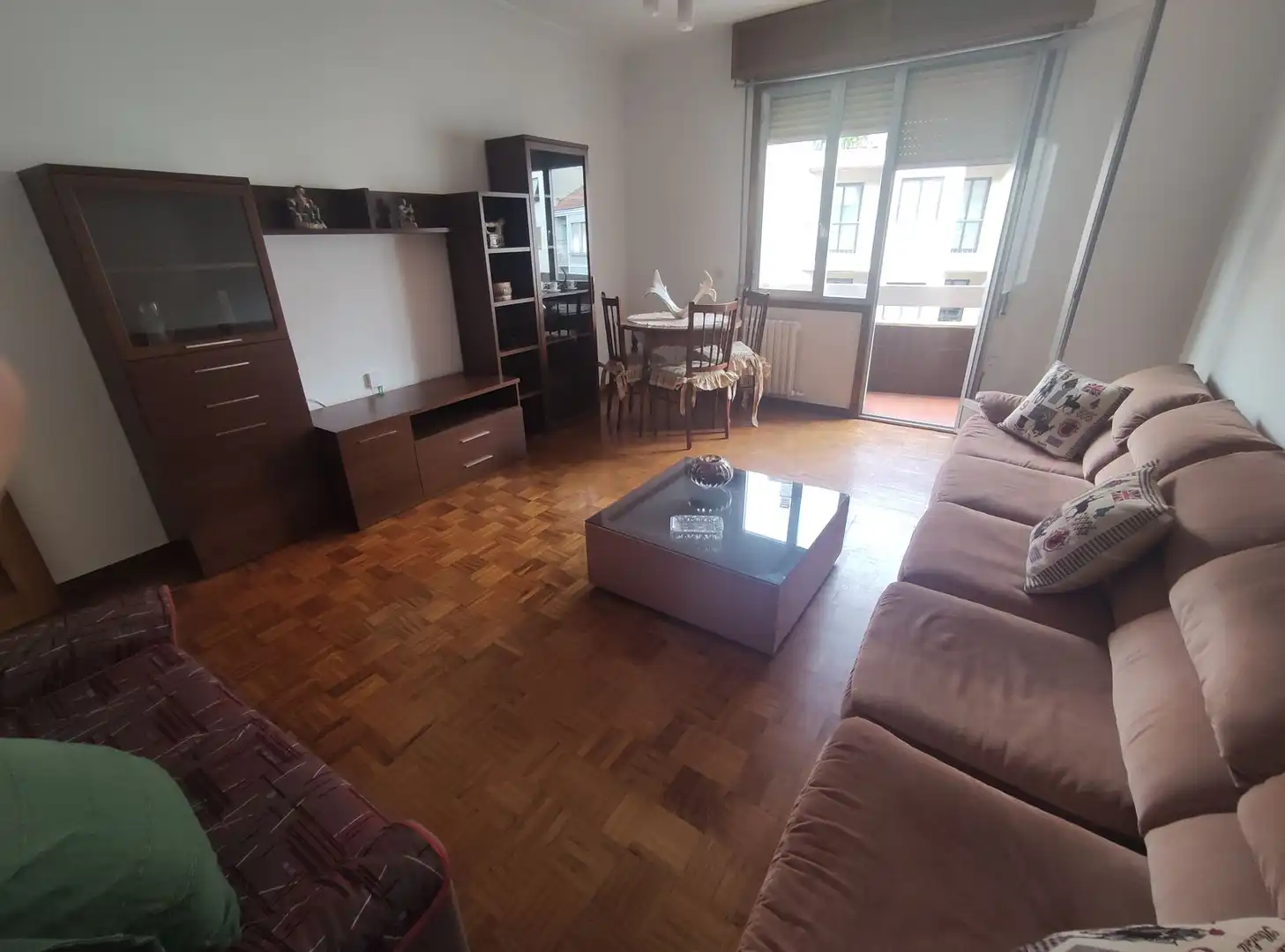 Sala d'estar de Pis de lloguer en Ourense Capital  amb Calefacció, Moblat i Forn