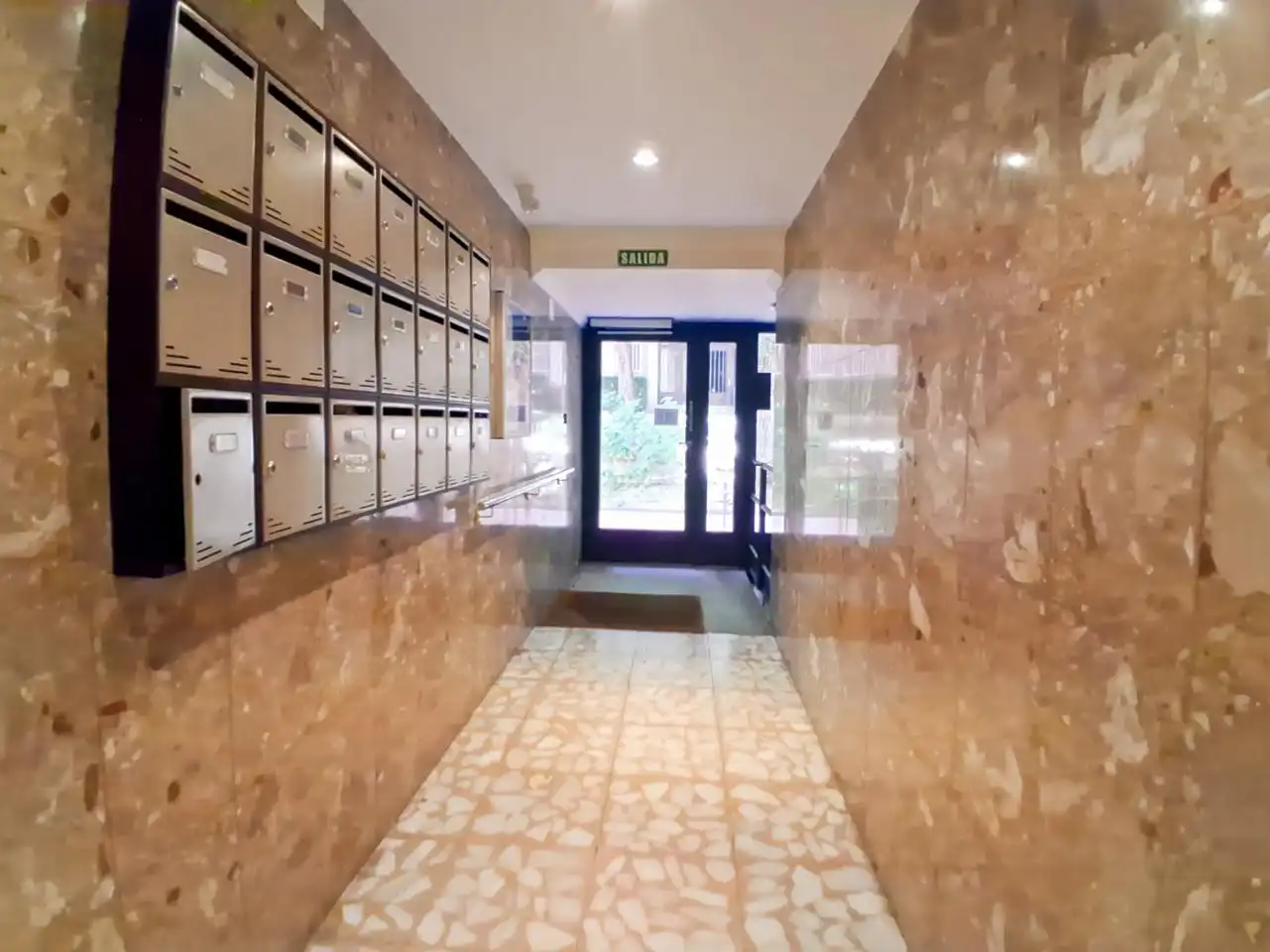 Planta baja en venta en Madrid con Calefacción