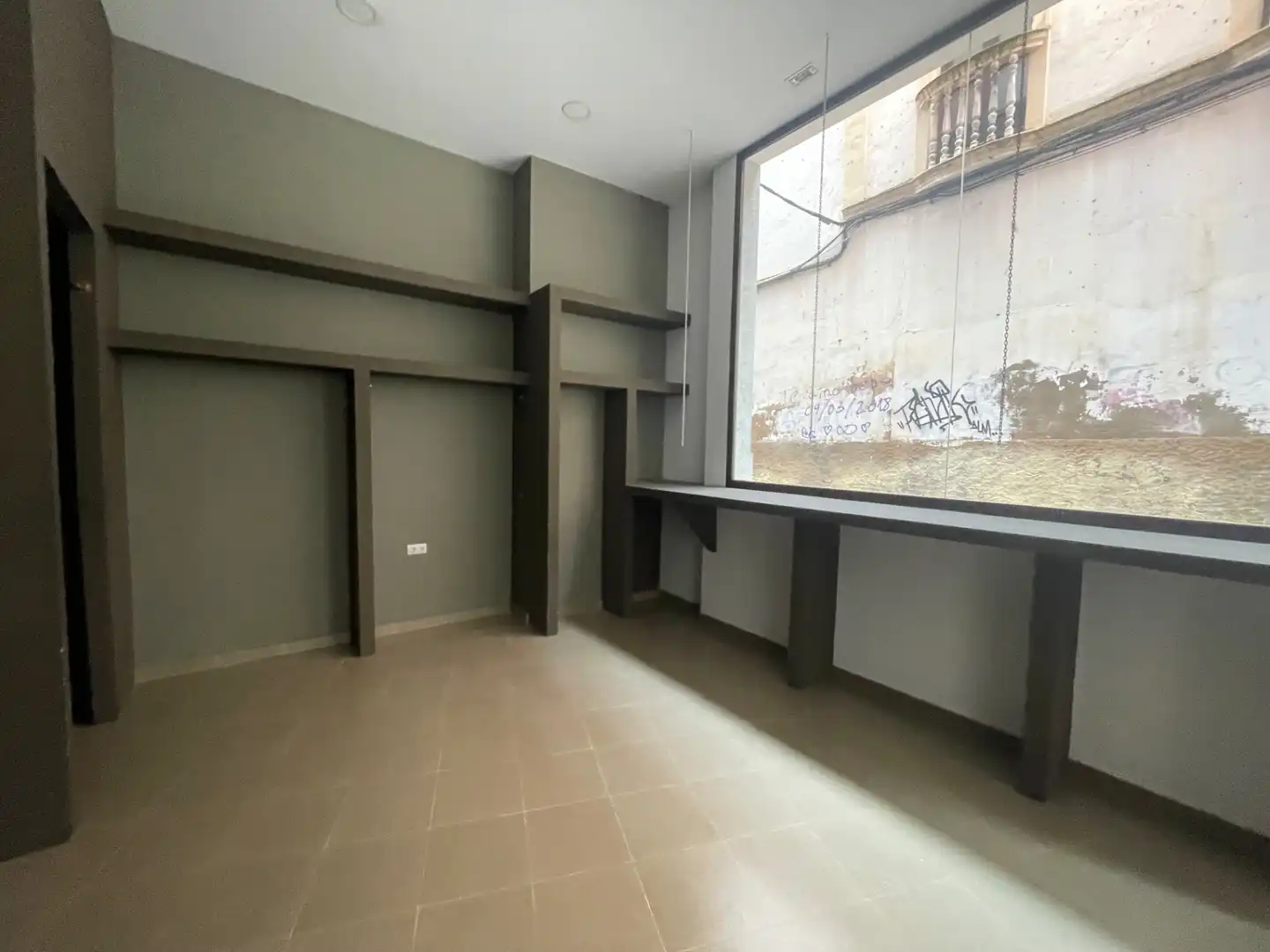 Local comercial en alquiler en Calle Méndez Núñez, imagen 6