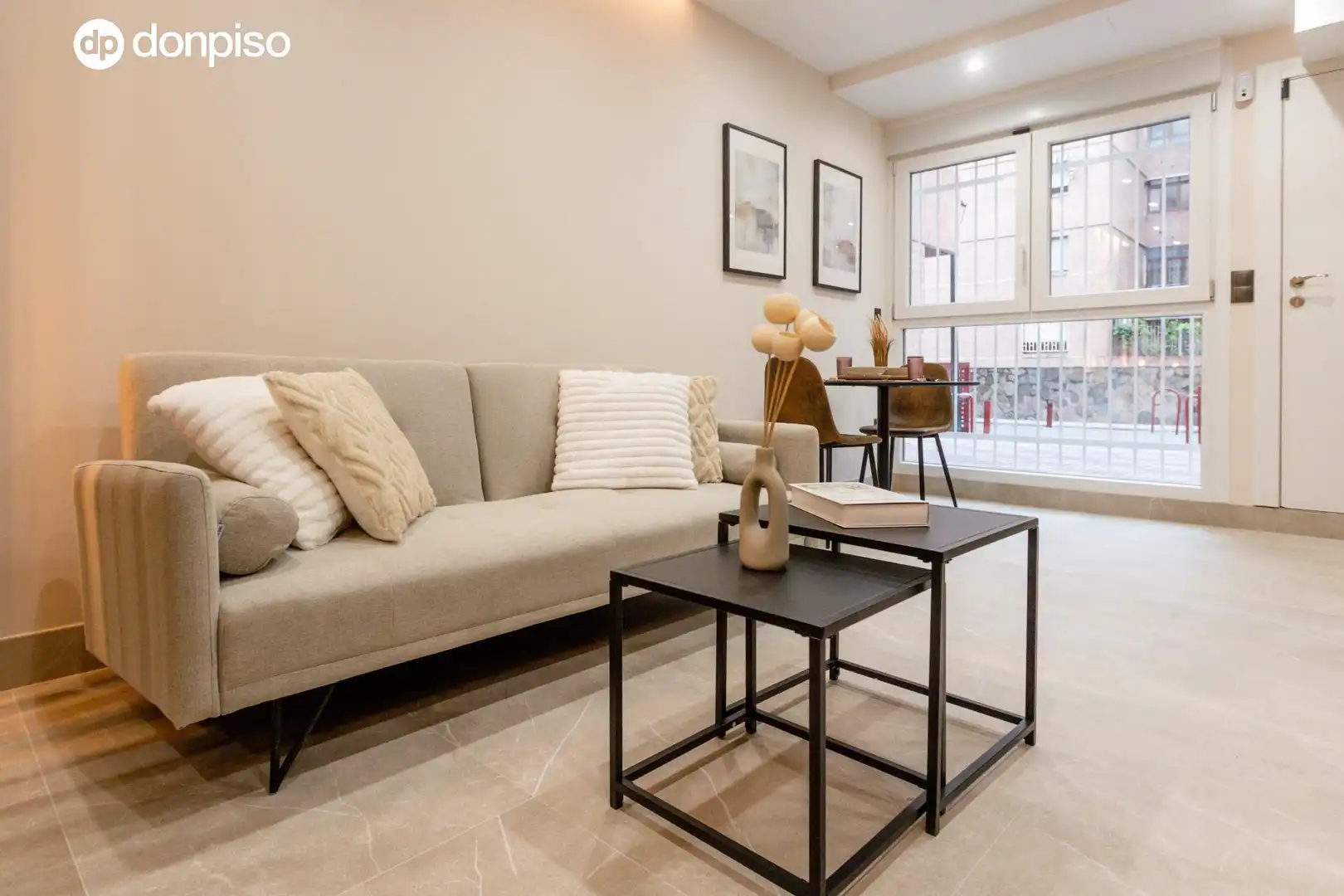 Sala d'estar de Loft en venda en Granada amb Aire condicionat, Calefacció i Alarma