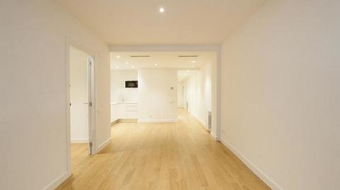 Foto 4 de Apartamento de alquiler en Vinateros,  Madrid Capital