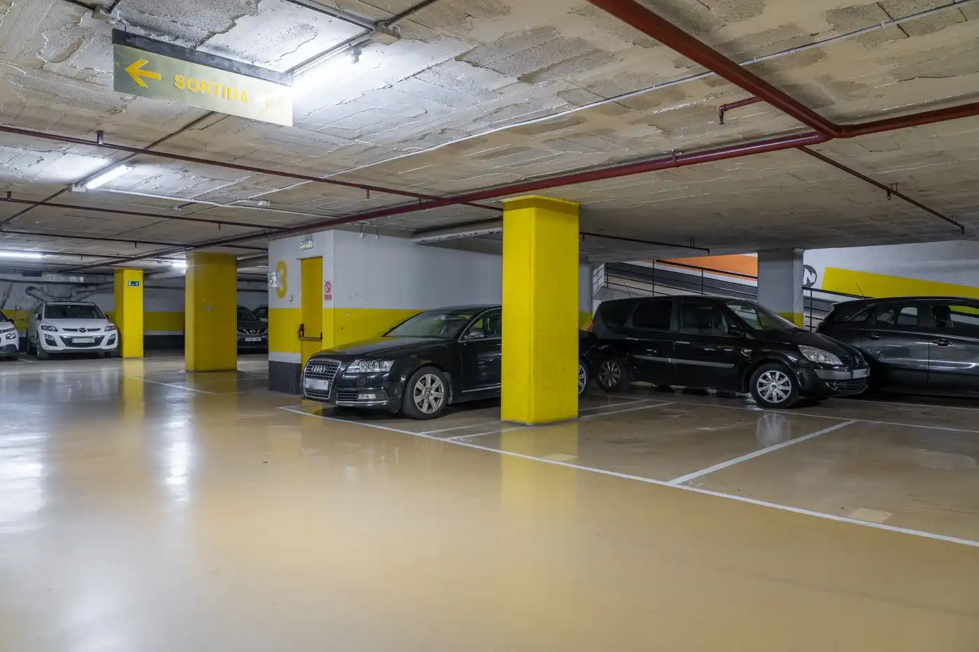 Parkplatz von Garage zur Miete in Barcelona