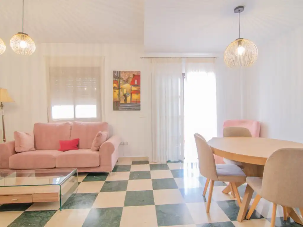 Sala d'estar de Casa o xalet en venda en La Rinconada
