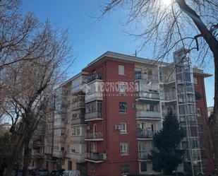 Vista exterior de Pis en venda en  Madrid Capital amb Calefacció