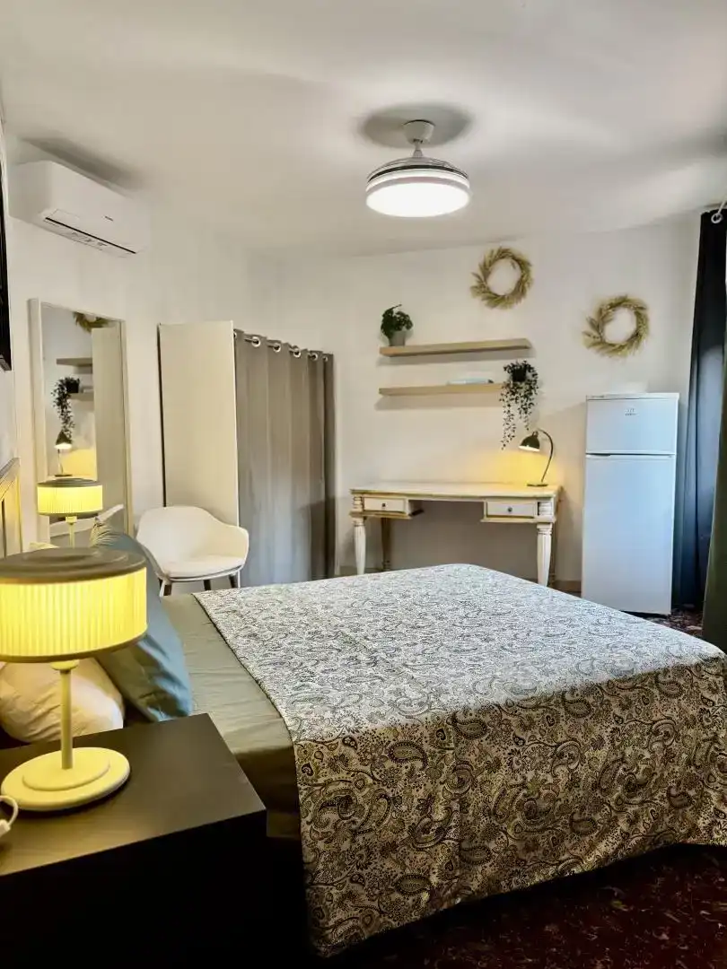Habitación de Casa o chalet para compartir en Pozuelo de Alarcón con Aire acondicionado, Jardín privado y Amueblado