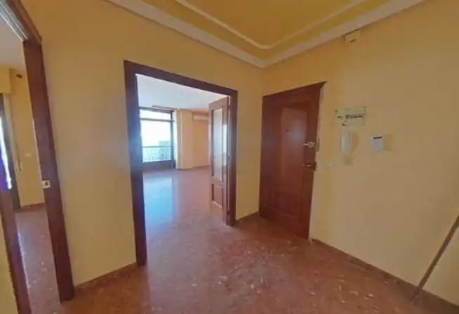 Piso en venta en Lopera