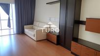 Living room of Flat for sale in  Barcelona Capital  with Parquet flooring and Balcony