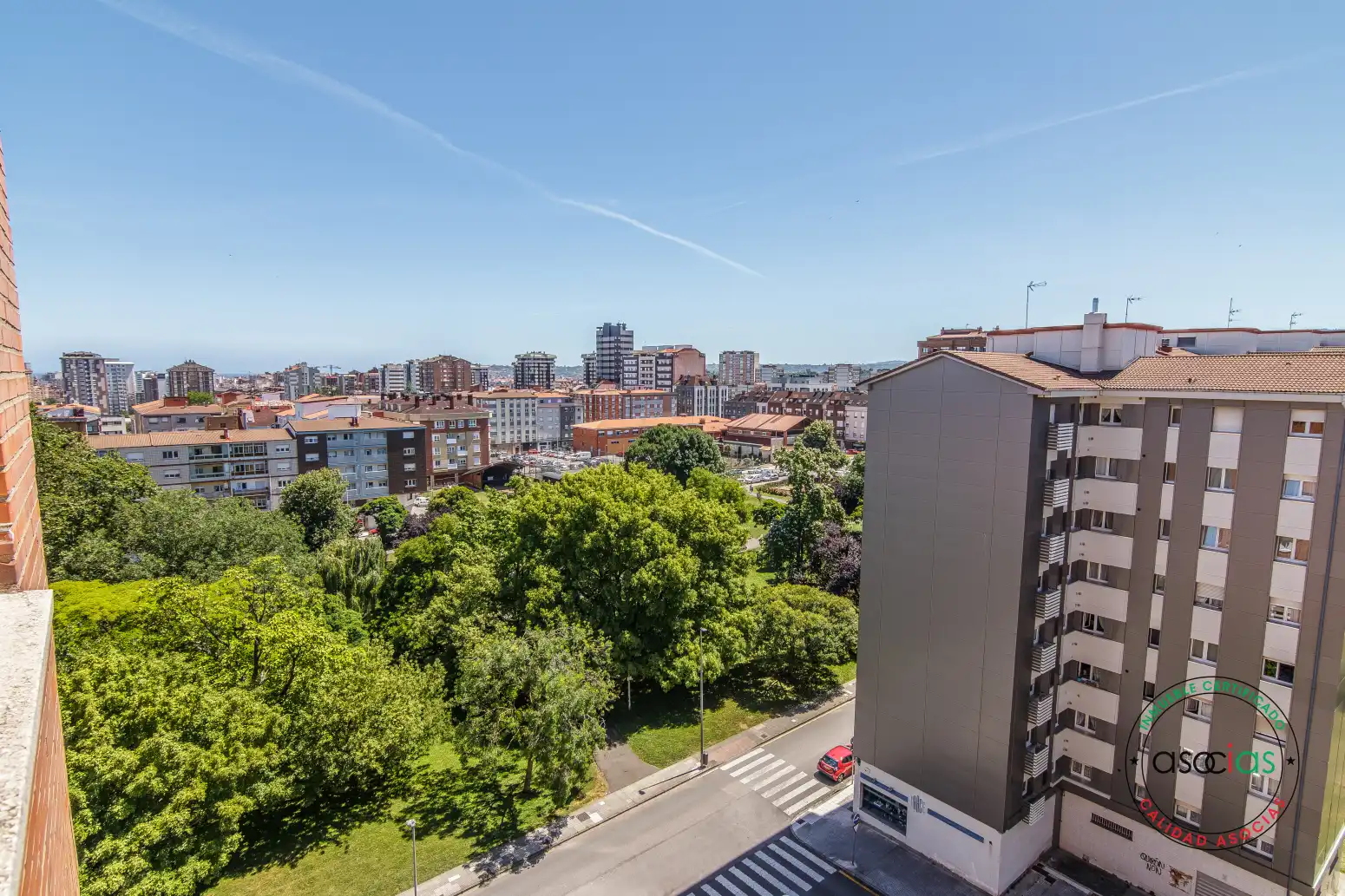 Vista exterior de Piso en venta en Gijón  con Calefacción y Jardín privado