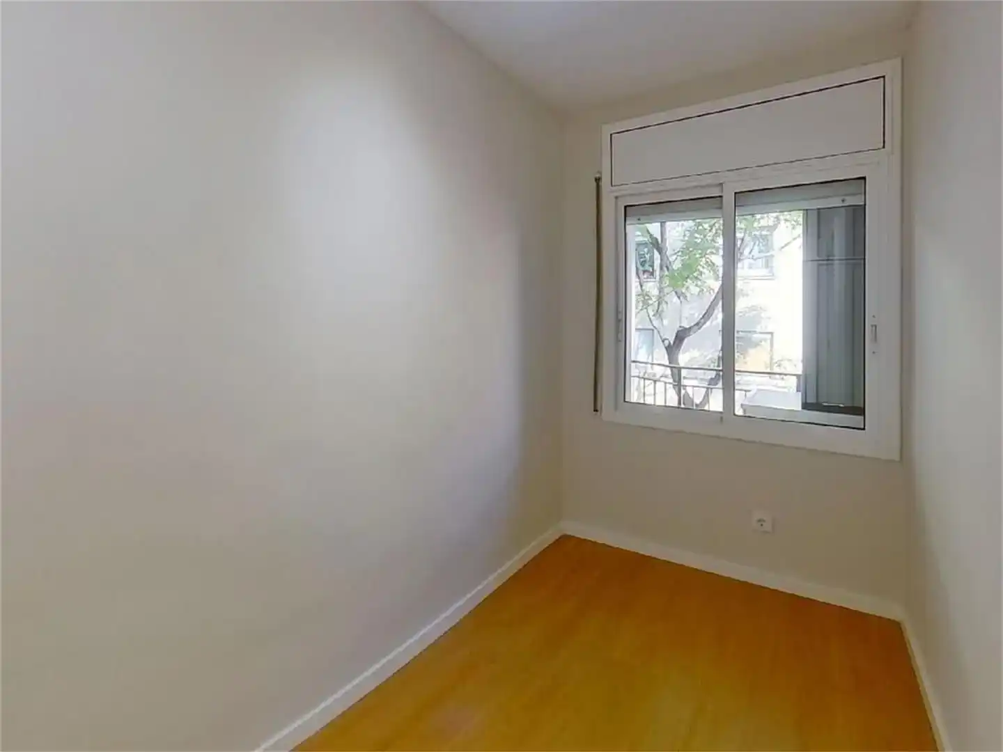 Habitación de Piso en venta en Mataró con Parquet y Balcón