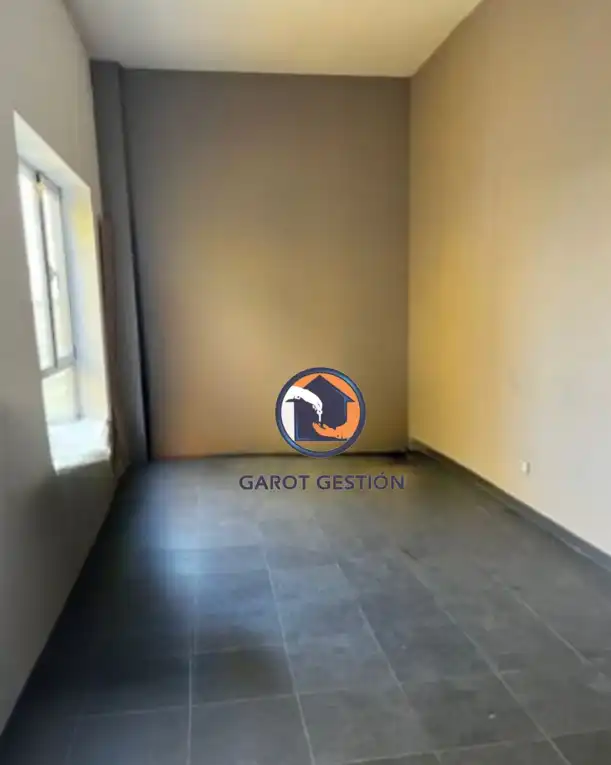 Loft zum Verkauf in Guadalajara mit Klimaanlage, Heizung und Ofen