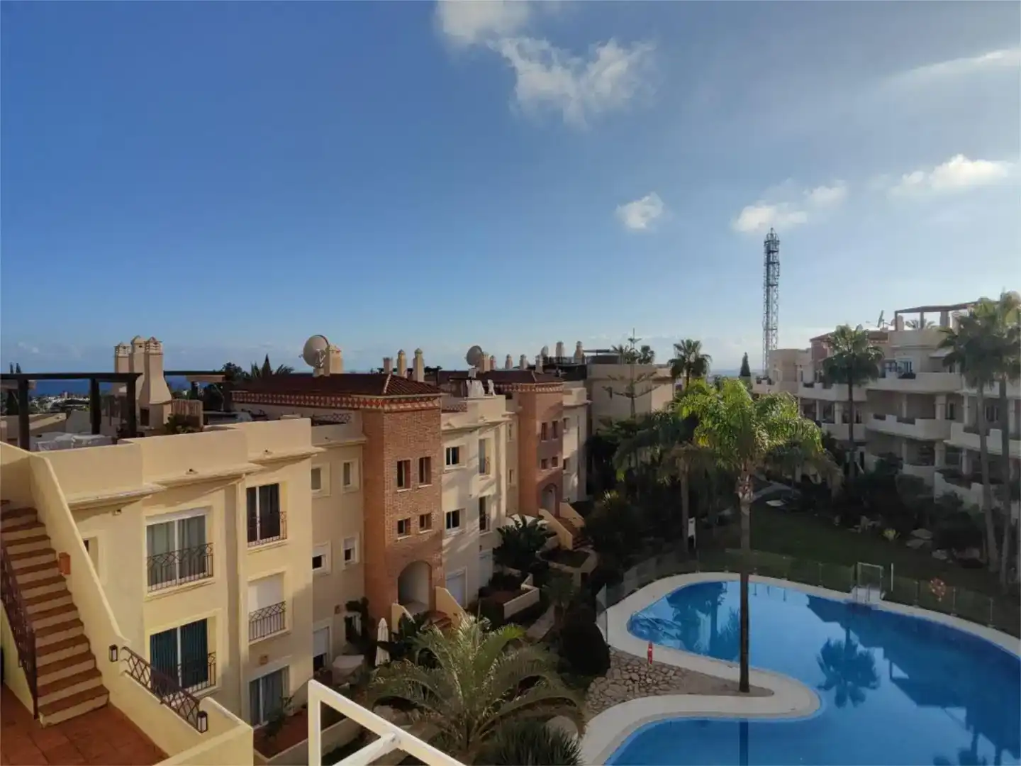 Exterior view of Flat for sale in Estepona  with Air Conditioner and Swimming Pool