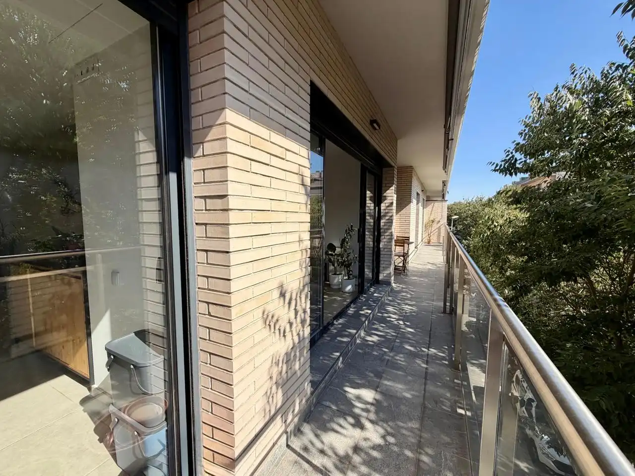 Vista exterior de Piso en venta en Montcada i Reixac con Aire acondicionado, Calefacción y Parquet