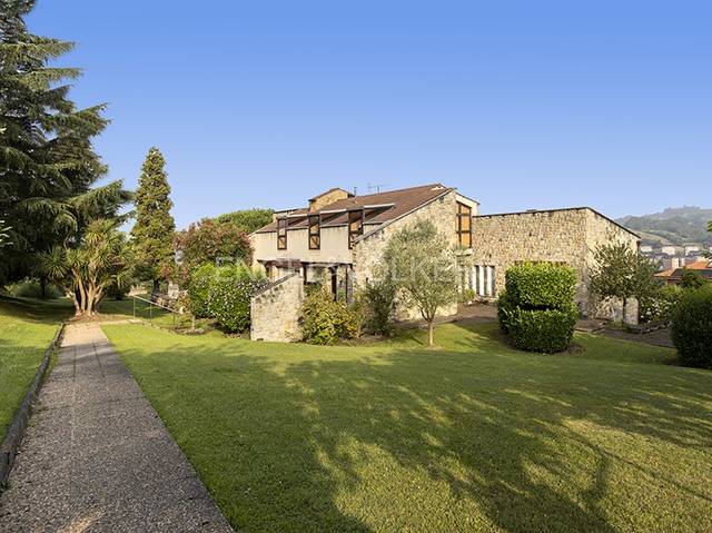 Casa-chalet en Venta en Olivares