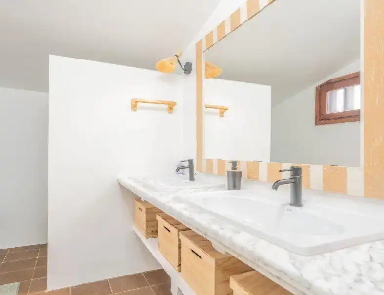 Bathroom of Houses for sale in Paterna  with Air Conditioner, Heating and Private garden