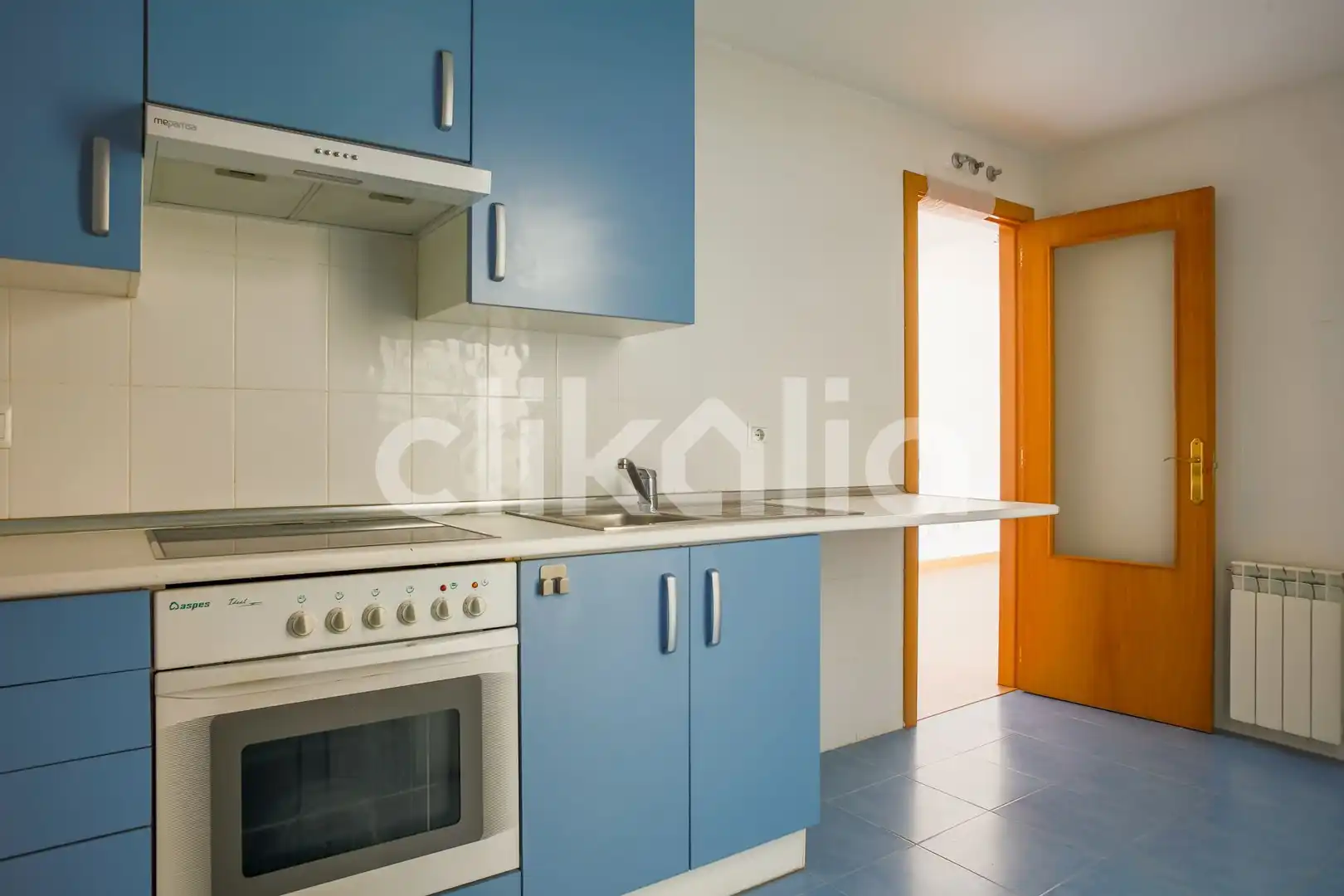 Cocina de Piso en venta en Madrid con Calefacción, Trastero y Piscina