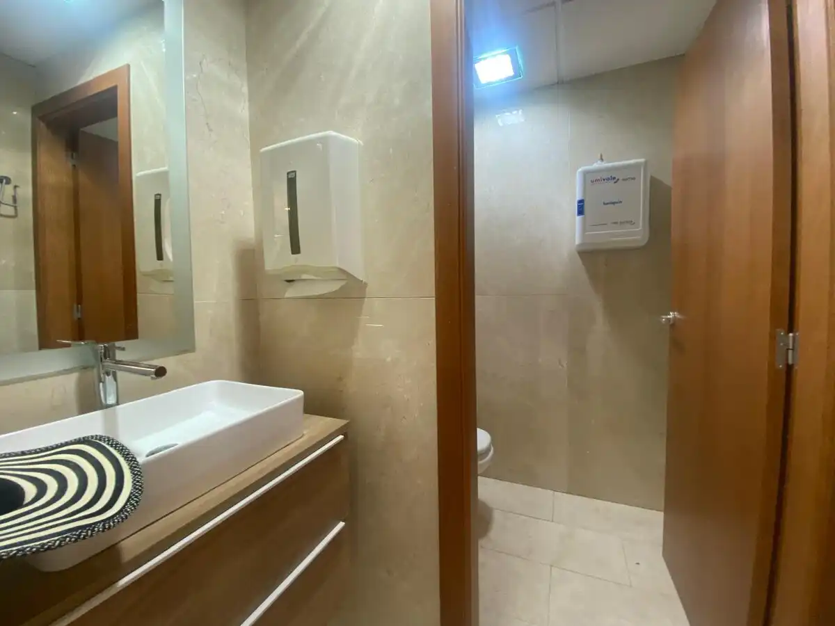 Bathroom of Office for rent in Dénia