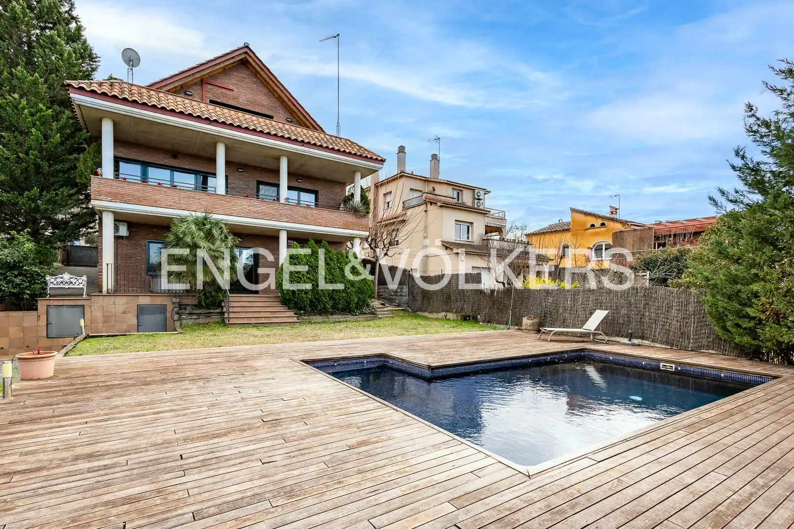 Swimming pool of Houses for sale in Sant Cugat del Vallès  with Heating, Private garden and Parquet flooring