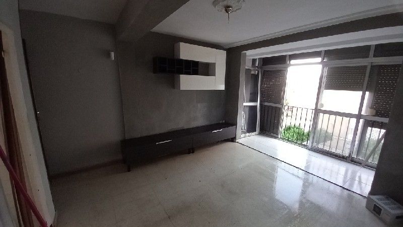 Sala d'estar de Pis en venda en  Sevilla Capital