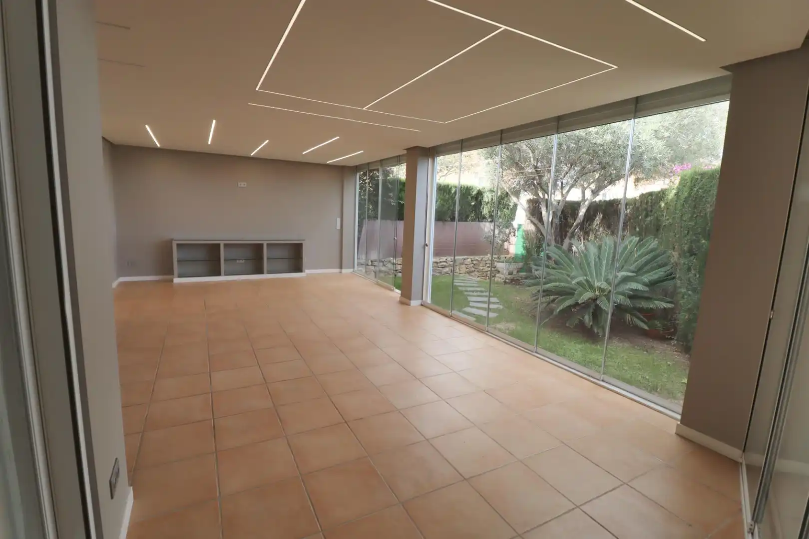 Casa pareada con jardín en alquiler en Pobles del Nord, imagen 2