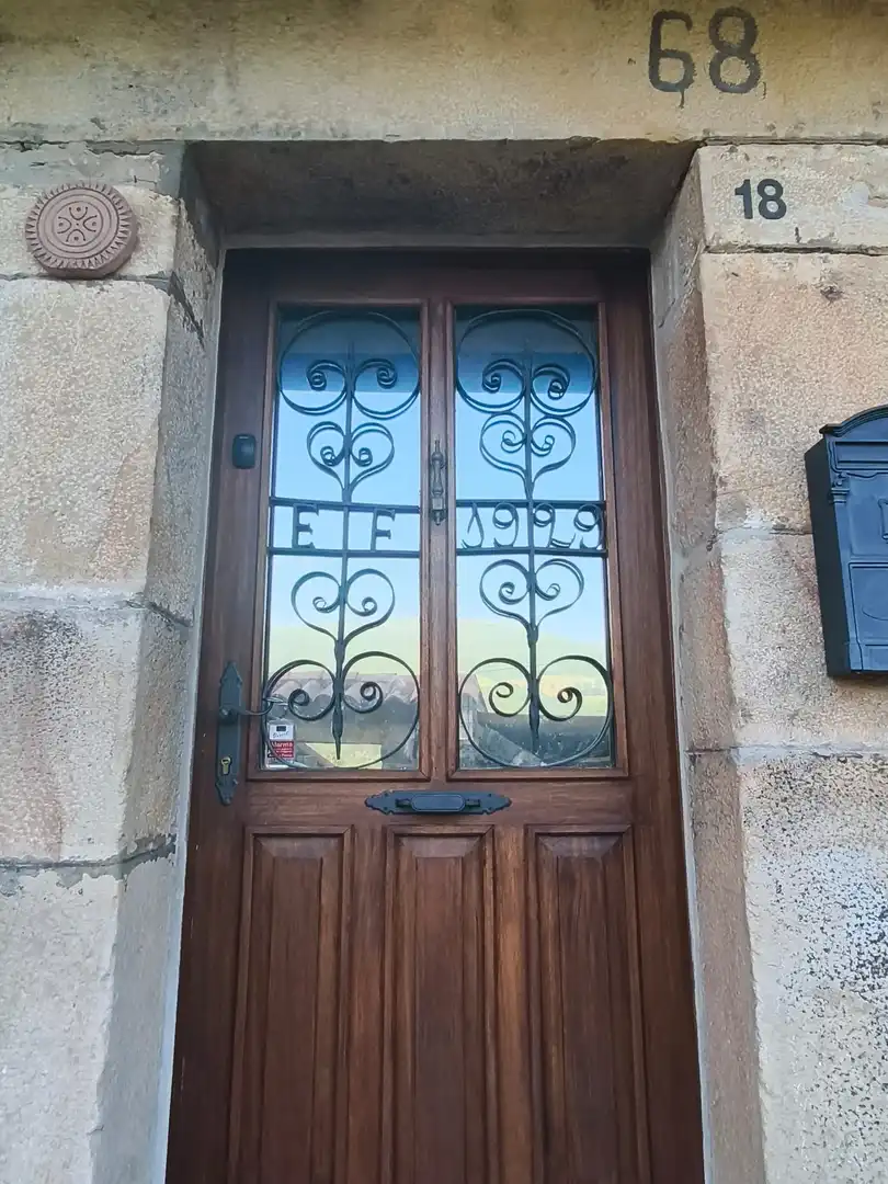 Casa adosada en venta en Luena  con Calefacción y Jardín privado