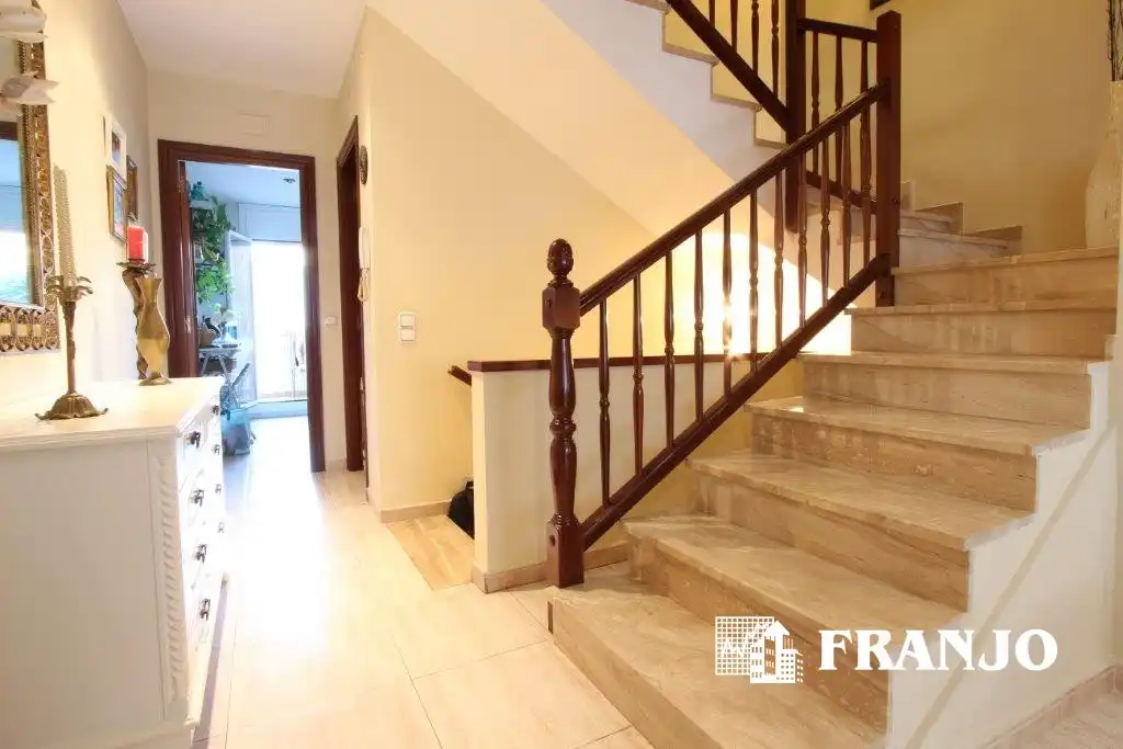Casa adosada en venta en Sabadell con Aire acondicionado, Calefacción y Jardín privado