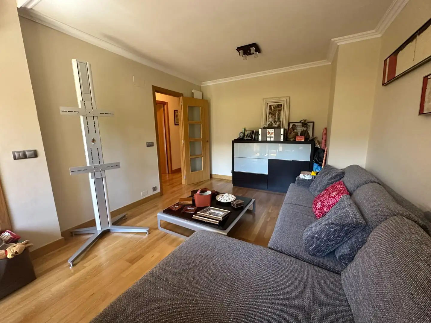 Sala de estar de Casa o chalet en venta en Jaca con Calefacción, Jardín privado y Parquet